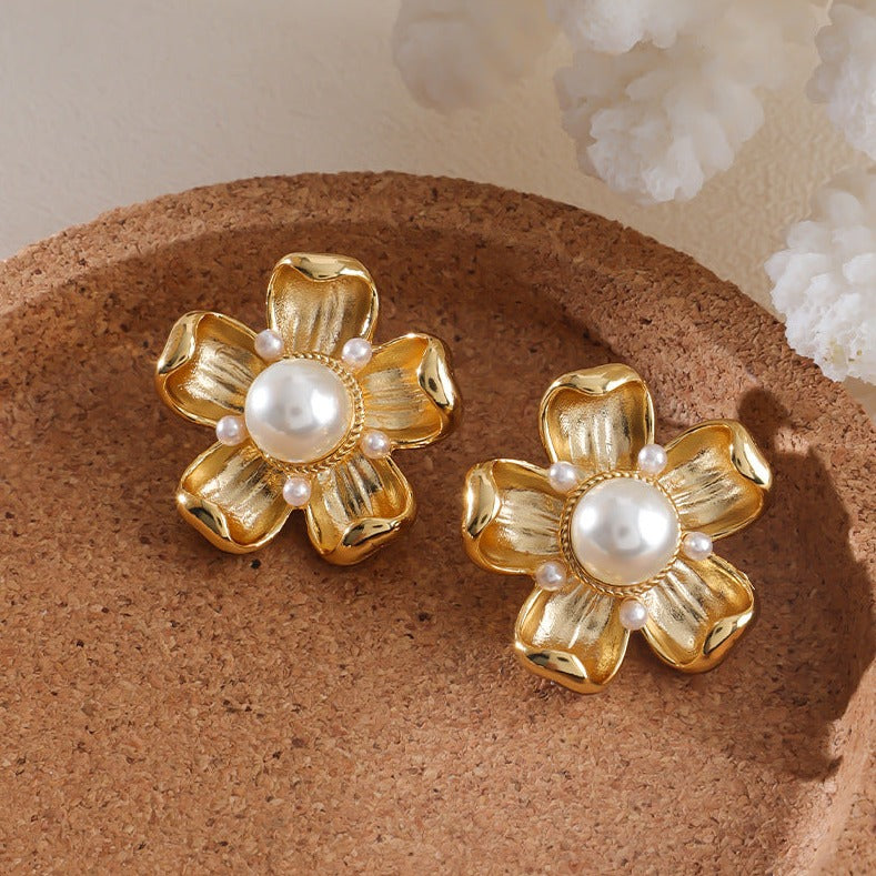 Natural Akoya Pearl Stud Earrings