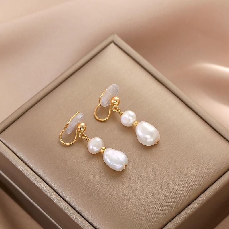 Freshwater Pearl Earrings